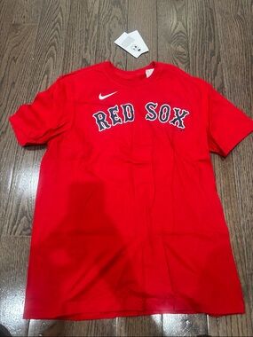 Nike Men's Red 'Red Sox' Logo Short Sleeve Tee